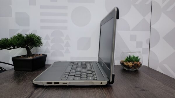 HP STREAM 11 PRO G5 - Intel Inside - 4GB de RAM - 128GB de almacenamiento compartido - Imagen 3