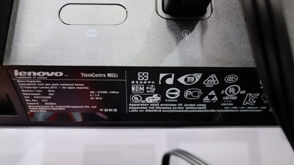 Lenovo All in One 3314 - Core i5 - 8GB RAM - 256 GB de almacenamiento de estado sólido - Imagen 14