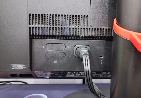 Lenovo All in One 3314 - Core i5 - 8GB RAM - 256 GB de almacenamiento de estado sólido - Imagen 9